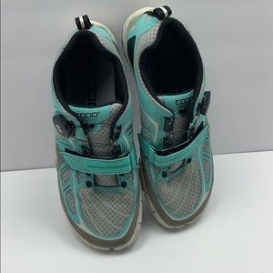 Topo Crosstrain shoes